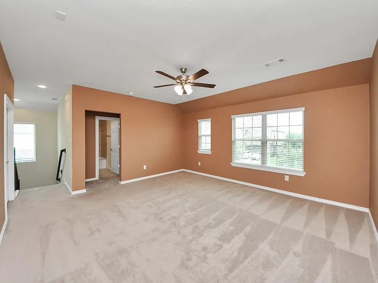 28215 Shorecrest Ln — Photo 31