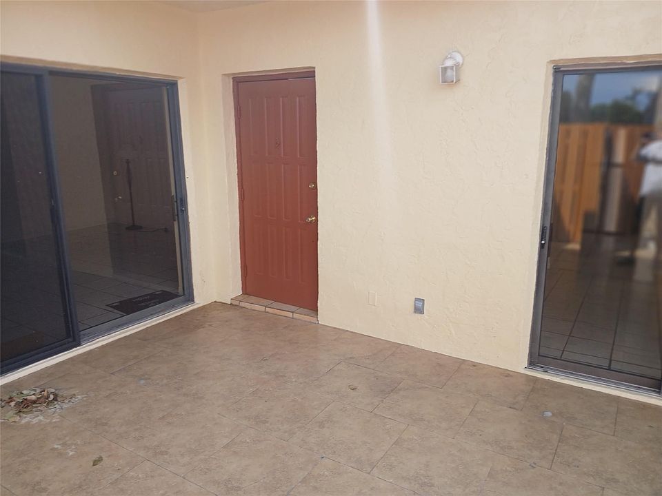 2nd image of 4703 Cherry Rd