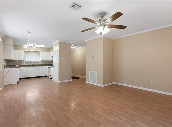 3rd image of 2204 River Queen Dr