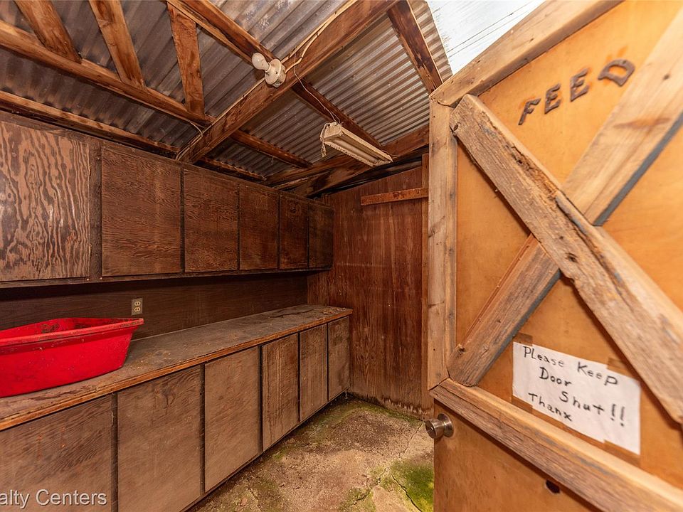 58191 Eight Mile Rd, photo 17