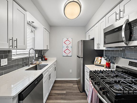 2nd image of 238 Yorkshire Blvd #9-201R
