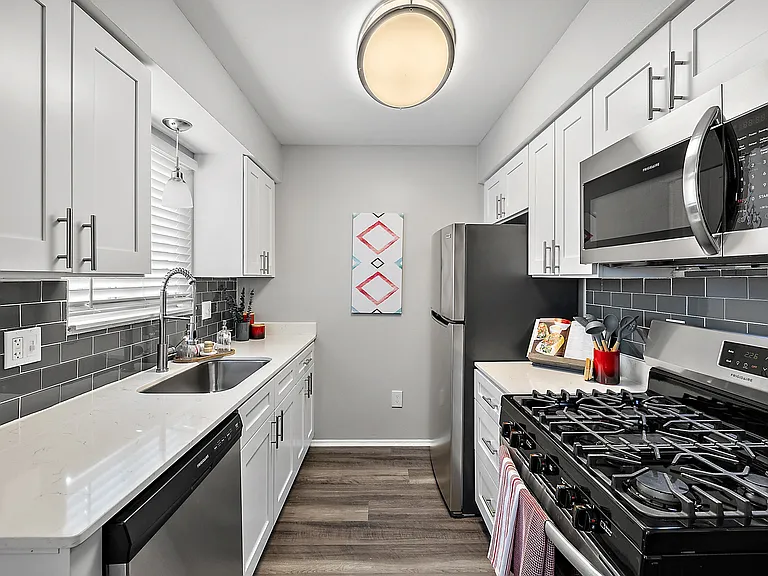 Cherry Hill Village Apartments - Dearborn Heights, MI — Photo 2
