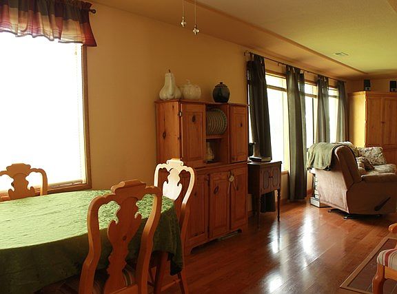 5th image of 226 SE Sunny Dr