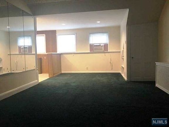 2nd image of 18 Canterbury Ave Floor 2