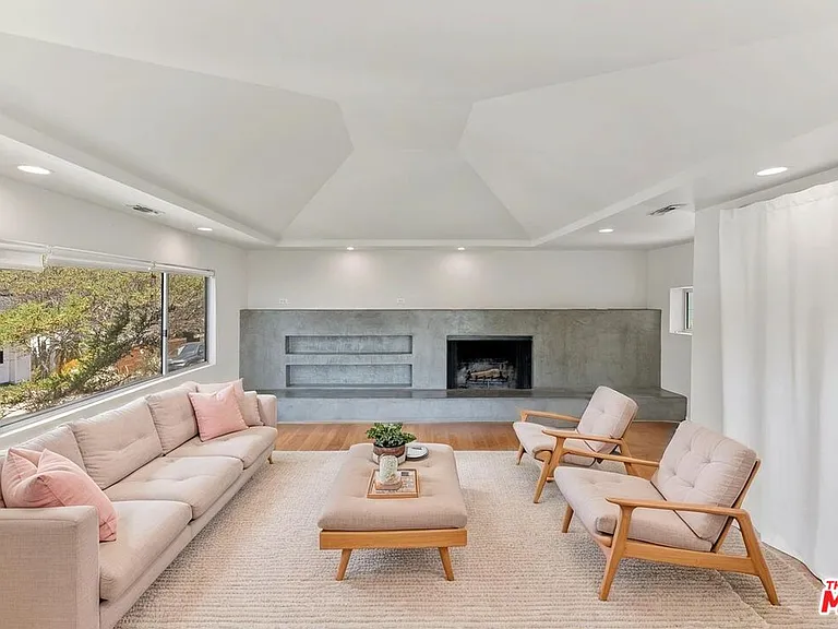 4608 Nob Hill Dr — Photo 10