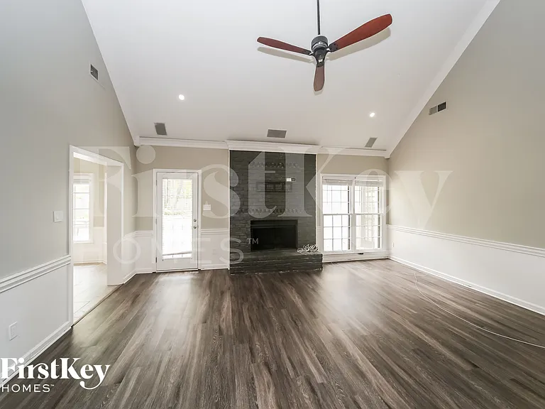 6705 Kirby Trace Cv — Photo 2