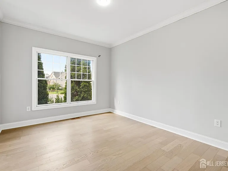 33 Melbloum Ln — Photo 11