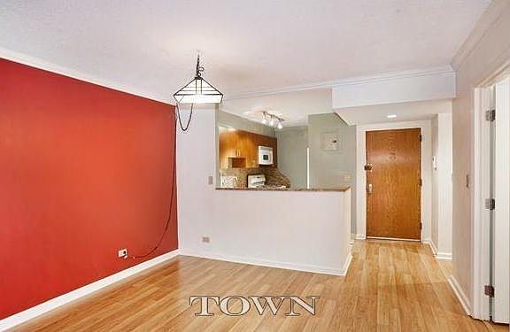 3rd image of 507 E 80th St APT 6R
