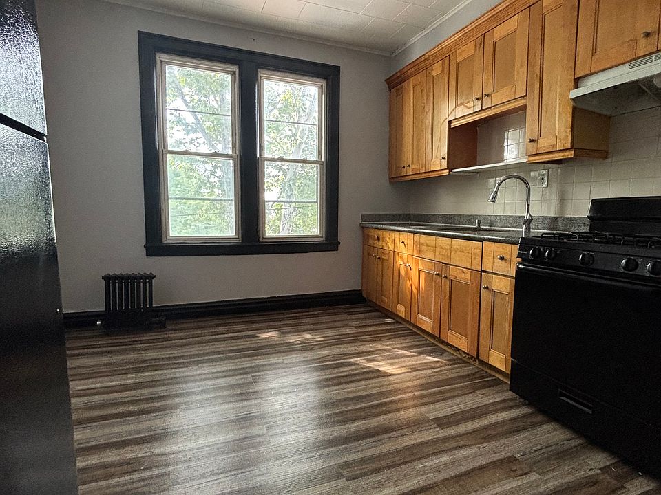 1st image of 214 Mallory Ave #5.1