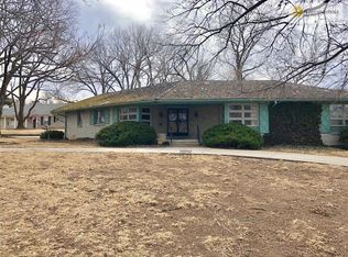 9924 Lee Ct, Leawood, KS 66206