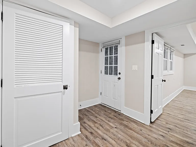 52 Q St NE #1 — Photo 29