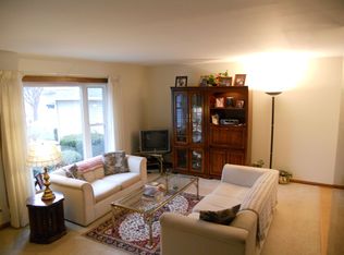 1308 E Lowden Ave, Wheaton, IL 60189