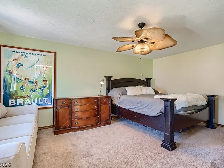 5945 N El Capitan Way — Photo 20