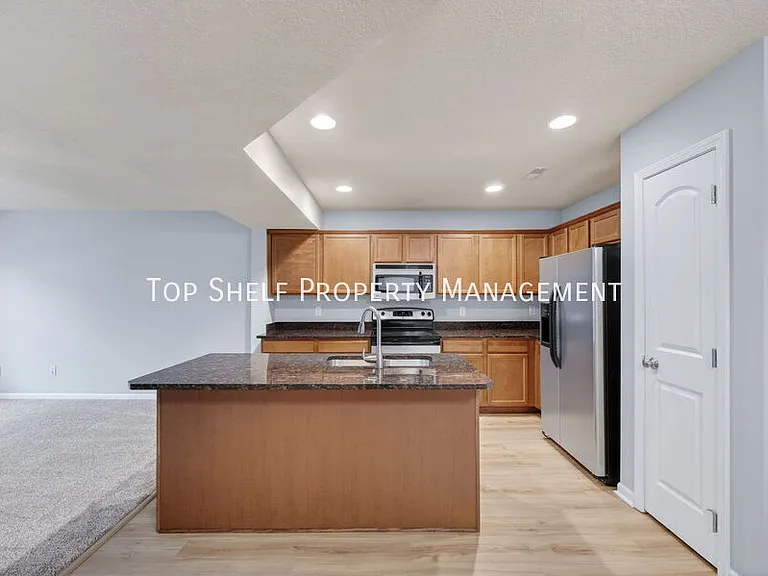 9125 Greenspire Dr #114 — Photo 10