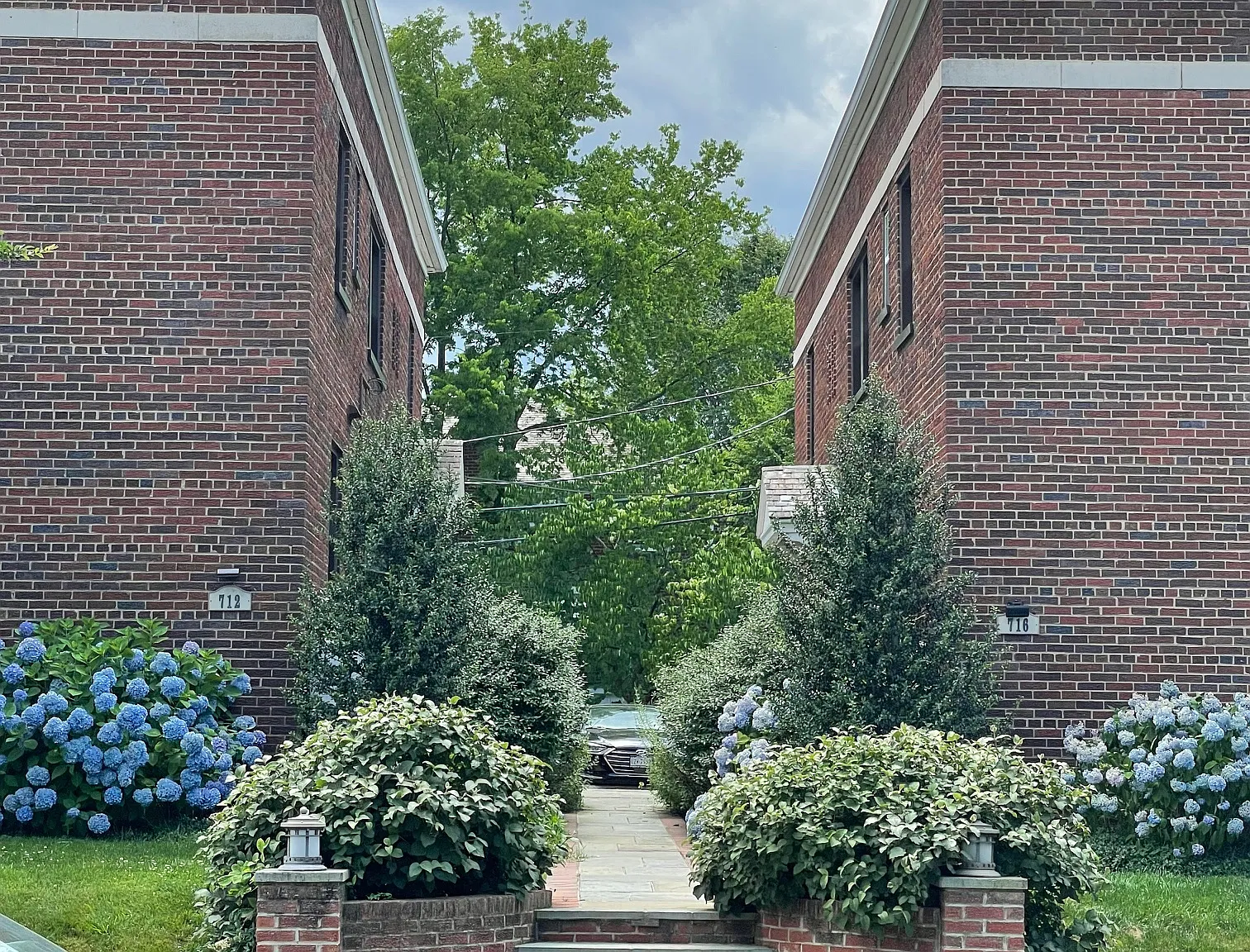 720 N Monroe Street — Photo 3