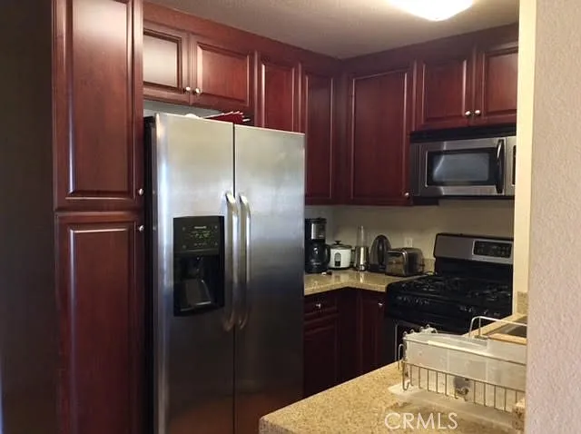 21520 Burbank #211 — Photo 20