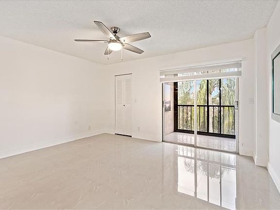 5th image of 7301 Amberly Ln