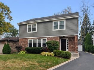 1034 Devonshire Ct, Highland Park, IL