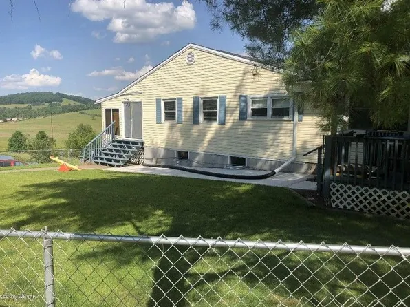 1610 Old Plank Rd, Towanda, PA 18848
