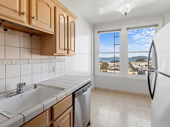 4th image of 1900 Vallejo St #604