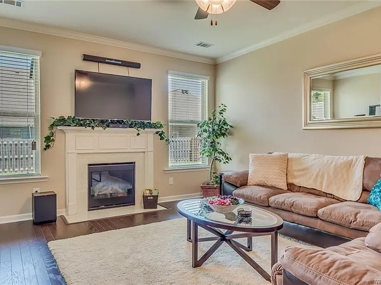 9319 Concord Park Dr — Photo 15