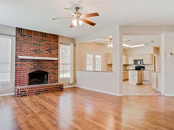 4th image of 1805 Armstrong Dr
