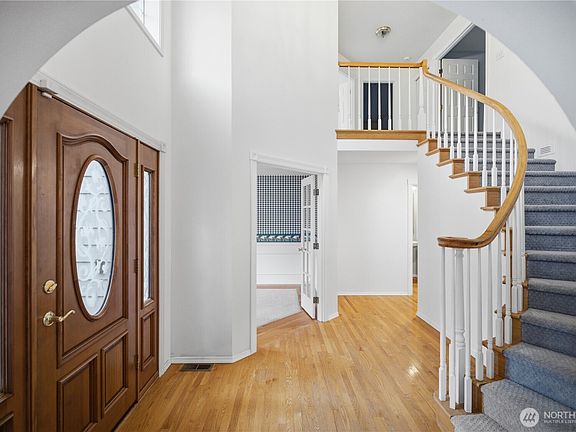 5th image of 9013 161st Street Ct E
