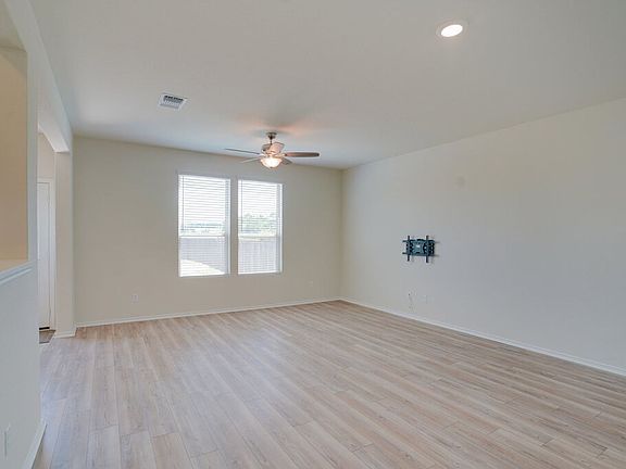 2nd image of 1109 Paradise Canyon Cv