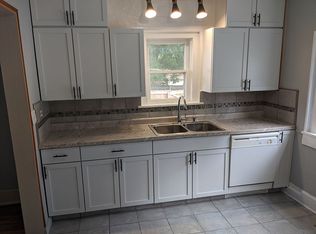 1326 W Bennett St, Springfield, MO 65807