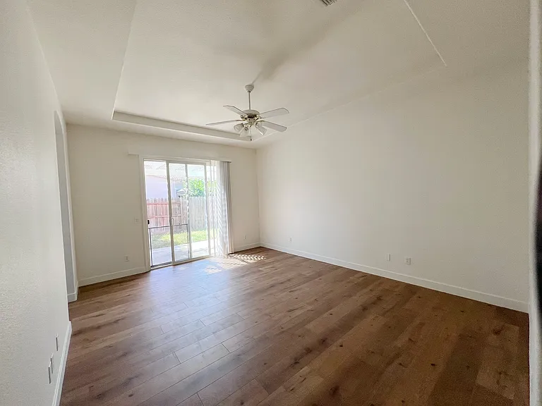 10233 Stathos Dr — Photo 12