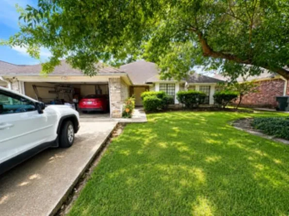 1220 Springmeadow Dr, Beaumont, TX 77706