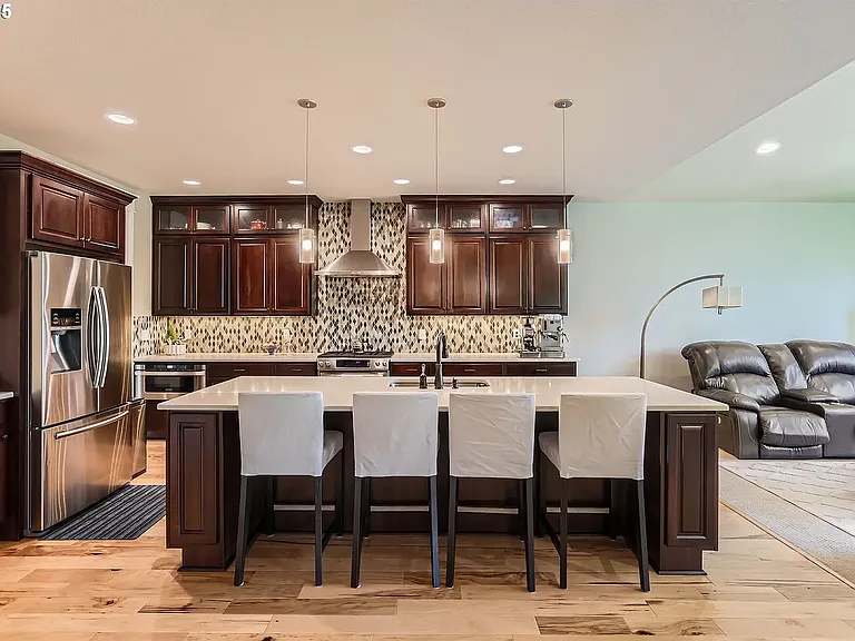 10183 NW Crossing Dr — Photo 7