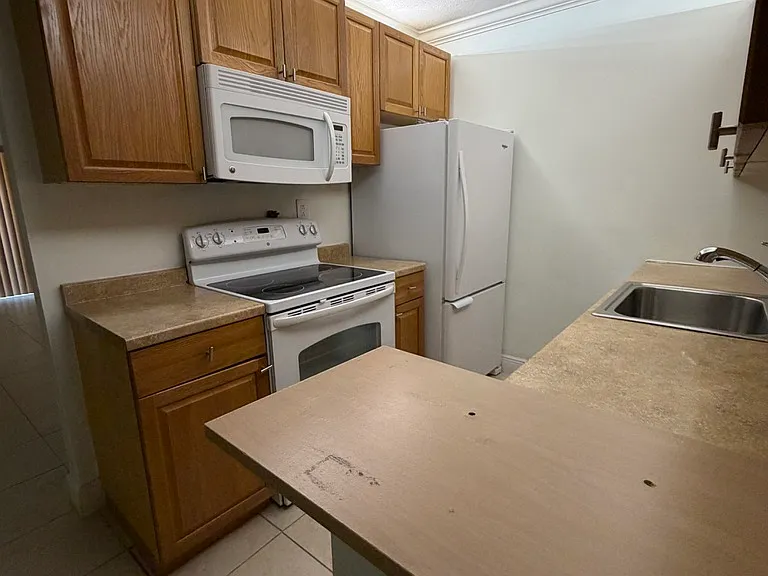 7101 Miami Lakes Dr #Q11 — Photo 8