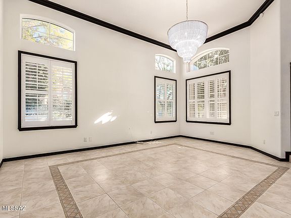 4th image of 2438 N Forest Cir