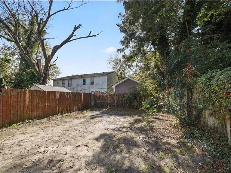 833 A Ave — Photo 15