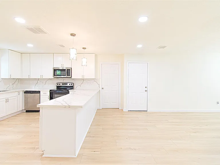 13619 Elm Ct — Photo 12