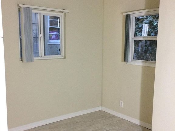 4th image of 13755 Ventura Blvd APT 3