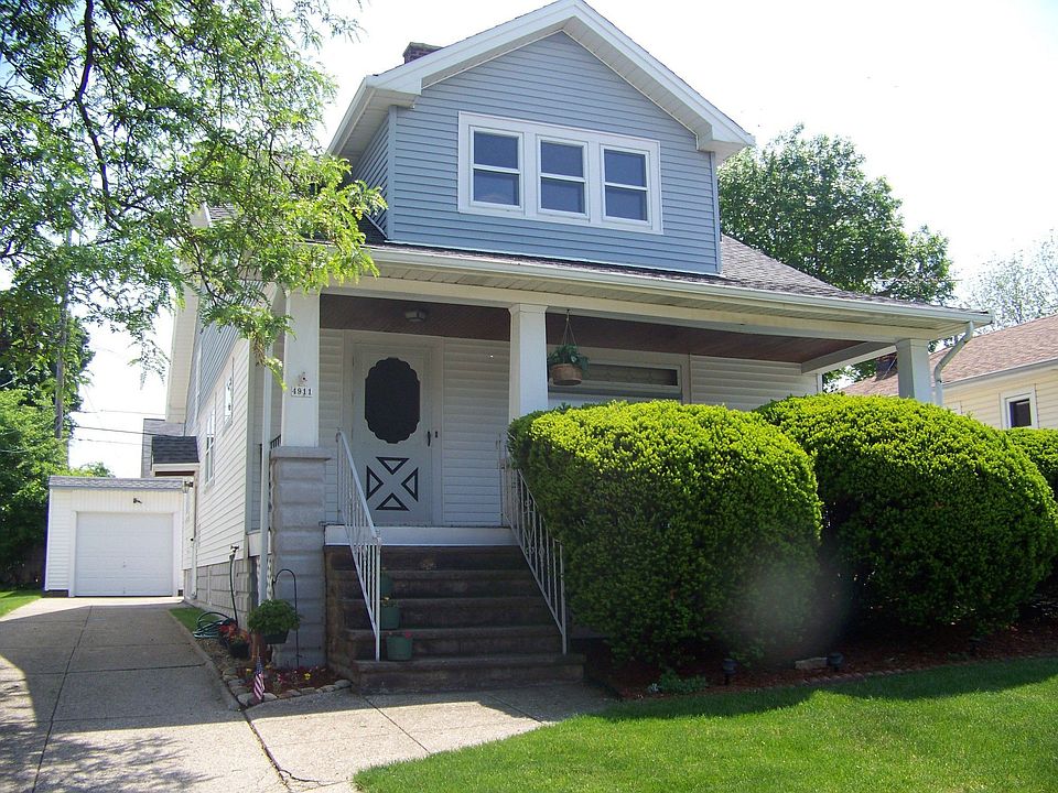 1st image of 4911 E 107th St
