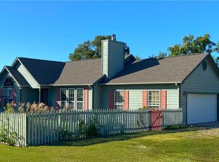 302 S Zion St, Lowell, AR 72745