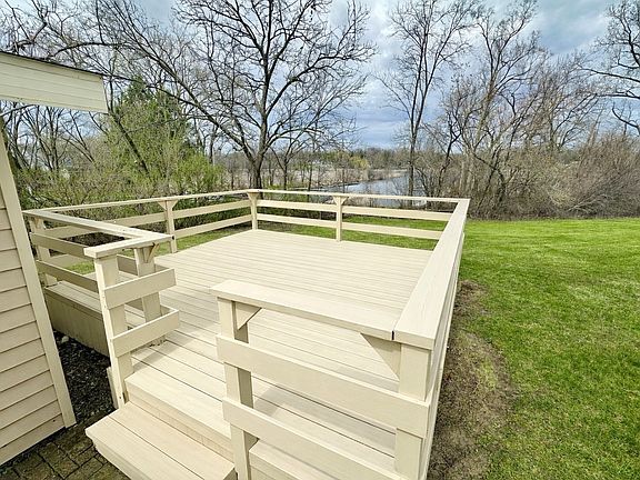 3rd image of 26372 W Prospect Ave