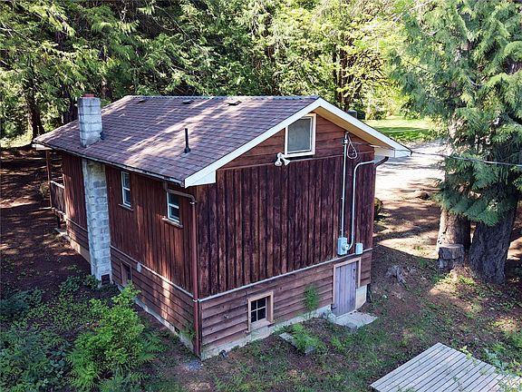 5th image of 3384 Otter Point Rd