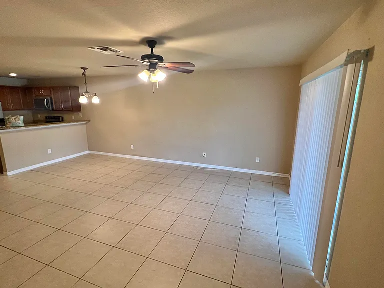 2552 SW Marshfield Ct — Photo 10