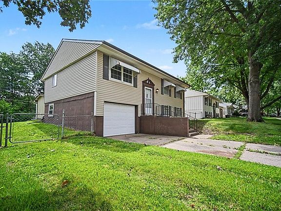 2nd image of 2315 Cardinal Ln