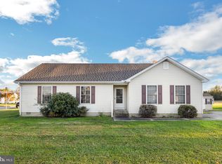 49 Gardenside Dr, Smyrna, DE 19977
