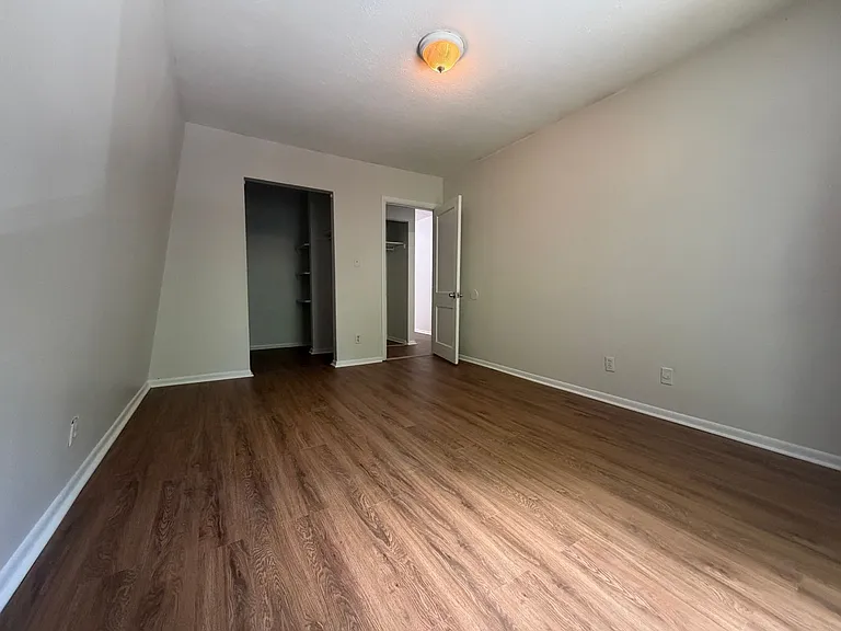 Cedar Chase — Photo 20
