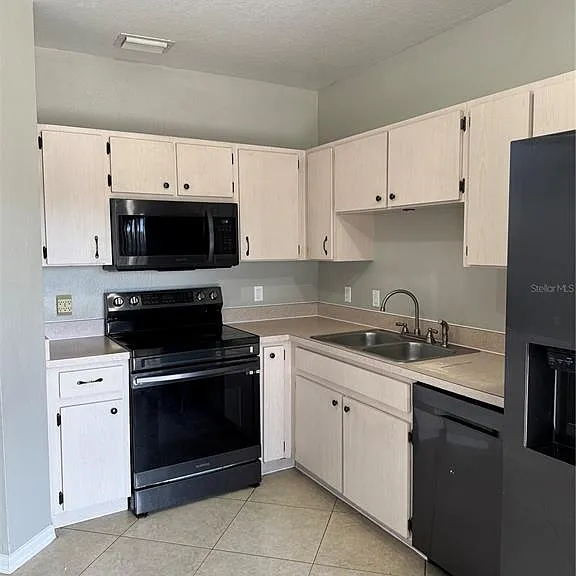 18006 Birdwater Dr — Photo 15