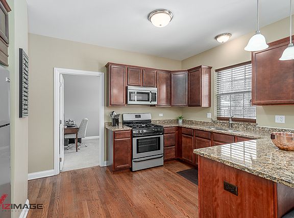 3rd image of 16628 W McKenzie Ave