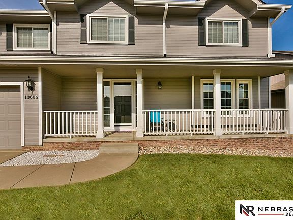 3rd image of 13606 S 40th Cir