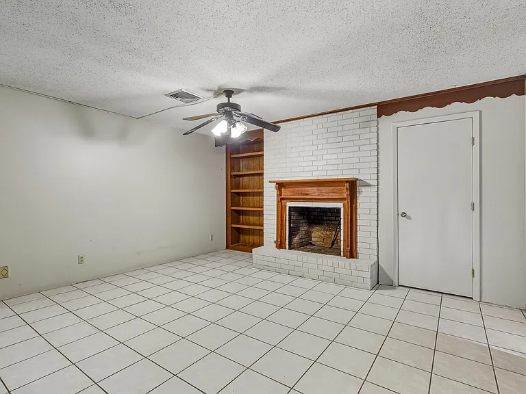 103 Pecan Bayou Dr — Photo 3