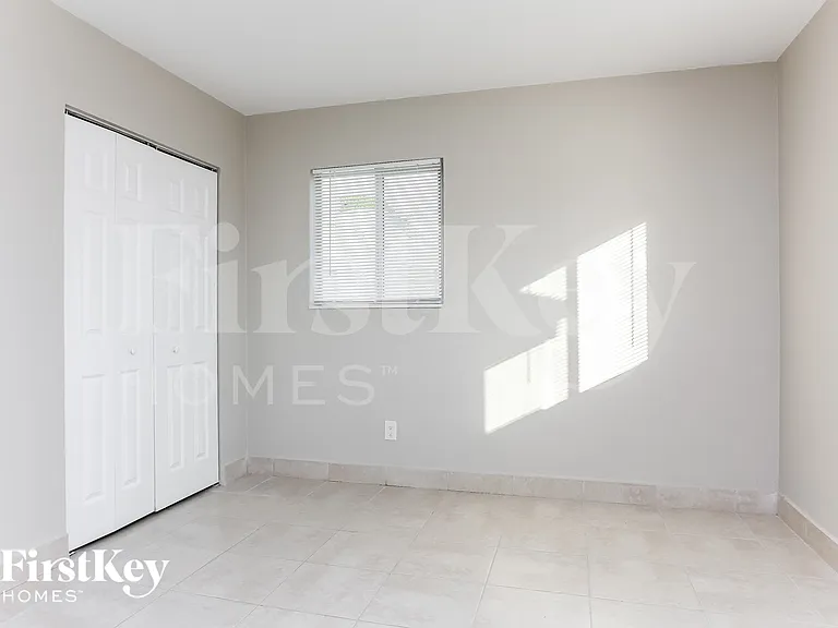 2441 NW 182nd Ter — Photo 11